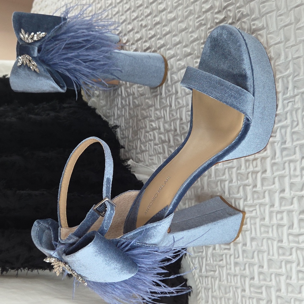 Antonio Melani Womans Powder Blue Platforms  9 Ostrich Feathers Leather Velvet - Picture 2 of 12